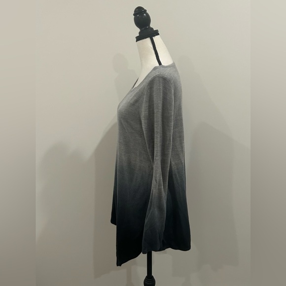 Motherhood Maternity Ombré Top - Picture 2 of 3